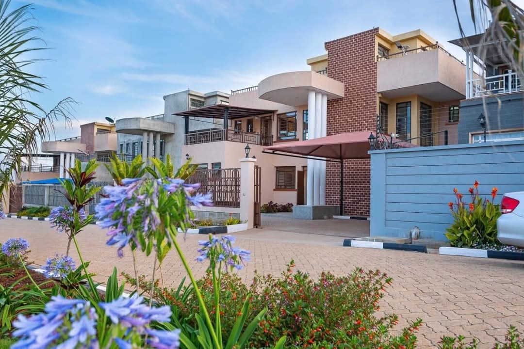 4 Bedroom All ensuite with a DSQ In Ngong - Matasia